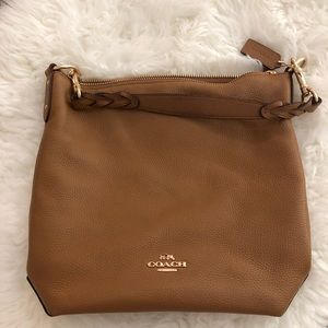 Tan coach shoulder bag! 👜 💕